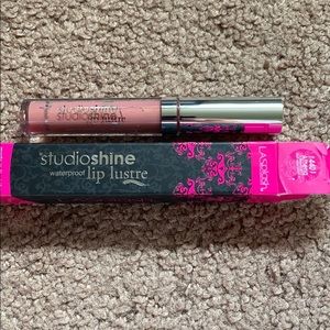 👗👗👗Waterproof Lipstick 👗👗👗